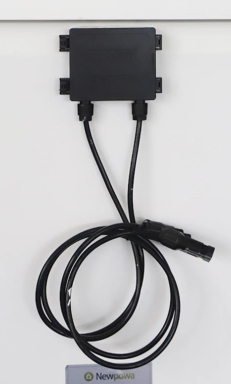 Junction-Box with pre-attached 3ft wire and MC4 connectors Junction-Box with pre-attached 3ft wire and MC4 connectors